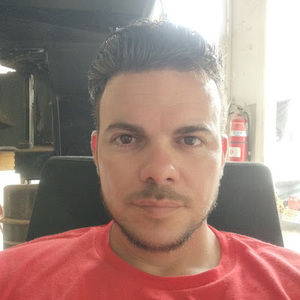 Meet your Posher, Ernesto luis
